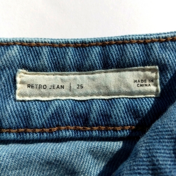 PacSun Retro Distressed Medium Blue High Rise Cropped Straight Leg Mom Jeans 25 - Picture 9 of 16